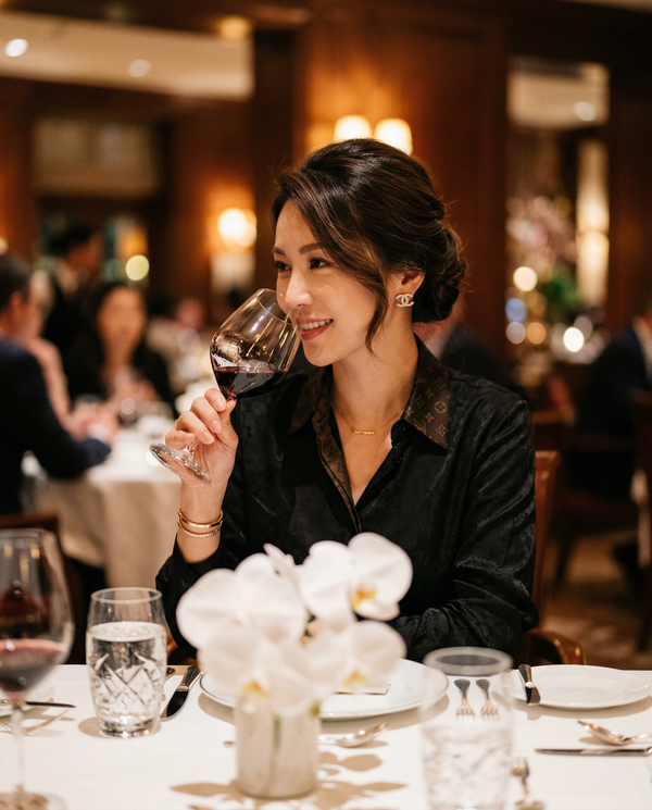 Fine dining experience for luxury dating profile photo